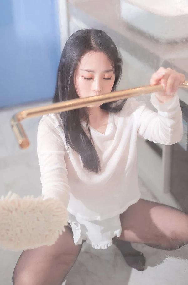 纯情系美女Dami居家黑丝JK唯美无圣光图集